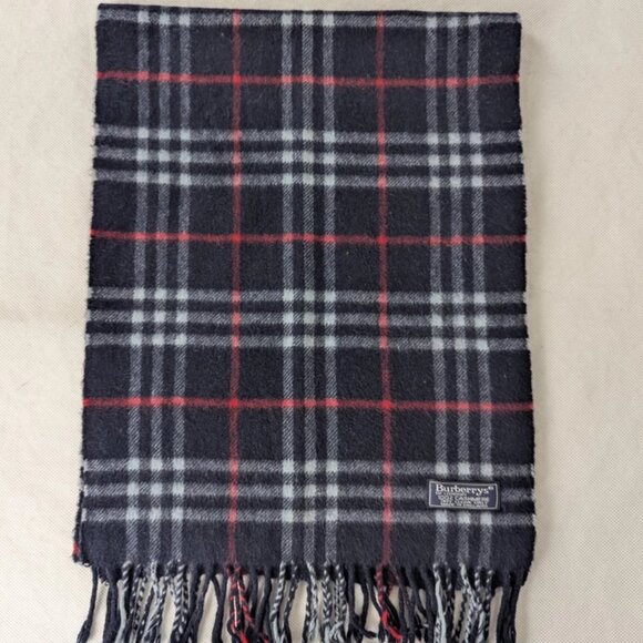Burberry Designer Cashmere Scarf Blue Unisex – Used – Timeless Cold Weather Wear - Picture 5 of 10